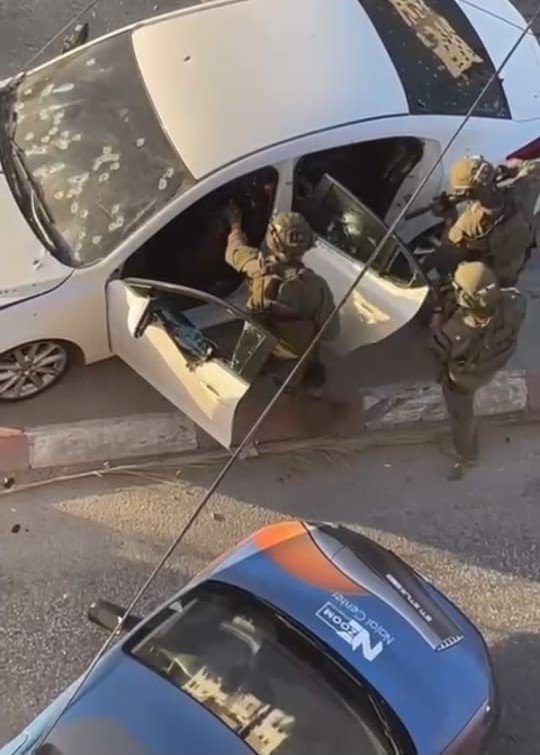 بالصور.. قوة إسرائيلية خاصة تغتال مقاومين في طولكرم والضفة الغربية تنتفض بالغضب بالصور.. قوة إسرائيلية خاصة تغتال مقاومين في طولكرم والضفة الغربية تنتفض بالغضب