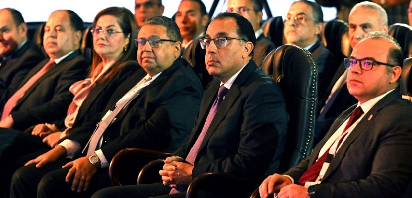 مدبولي يدعو إلى اتخاذ إجراءات فعّالة لمواجهة التحديات التي تواجه الأسواق المالية مدبولي يدعو إلى اتخاذ إجراءات فعّالة لمواجهة التحديات التي تواجه الأسواق المالية