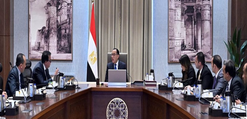 رئيس الوزراء يوجه بوضع خطة تشغيل للمنشآت الصحية التي تم الانتهاء منها في المرحلة الأولى من "حياة كريمة" رئيس الوزراء يوجه بوضع خطة تشغيل للمنشآت الصحية التي تم الانتهاء منها في المرحلة الأولى من "حياة كريمة"
