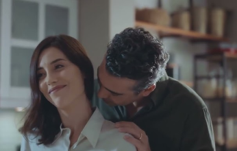 قيس الشيخ نجيب وسلافة معمار في مشهد جريء بـ "الخائن": هل تتجاوز المسلسلات العربية حدود الجرأة؟