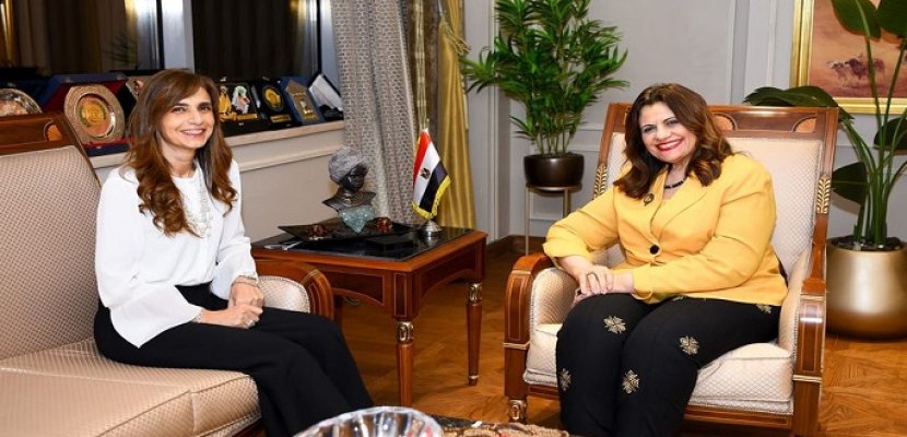 وزيرة الهجرة تجتمع مع القنصل الجديد في شيكاغو لتكثيف التعاون وتحفيز المشاركة الفاعلة في الانتخابات الرئاسية وزيرة الهجرة تجتمع مع القنصل الجديد في شيكاغو لتكثيف التعاون وتحفيز المشاركة الفاعلة في الانتخابات الرئاسية