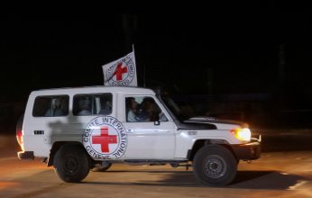 اللجنة الدولية للصليب الأحمر تعلن إكمال عملية إطلاق 16 محتجزًا من غزة