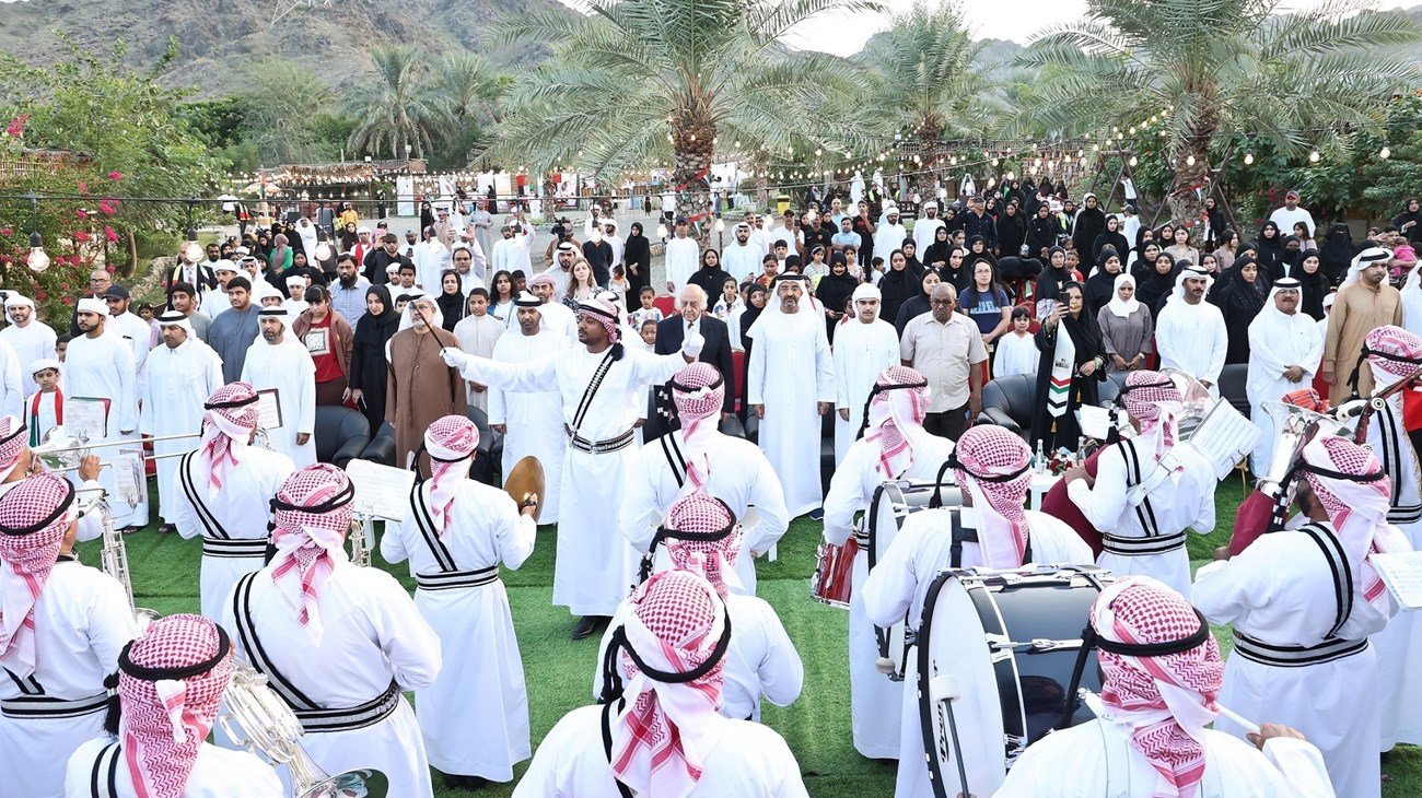 تراث وفنون: الفجيرة تحتفل بعيد الاتحاد بأسلوب راقٍ ومبتكر تراث وفنون: الفجيرة تحتفل بعيد الاتحاد بأسلوب راقٍ ومبتكر