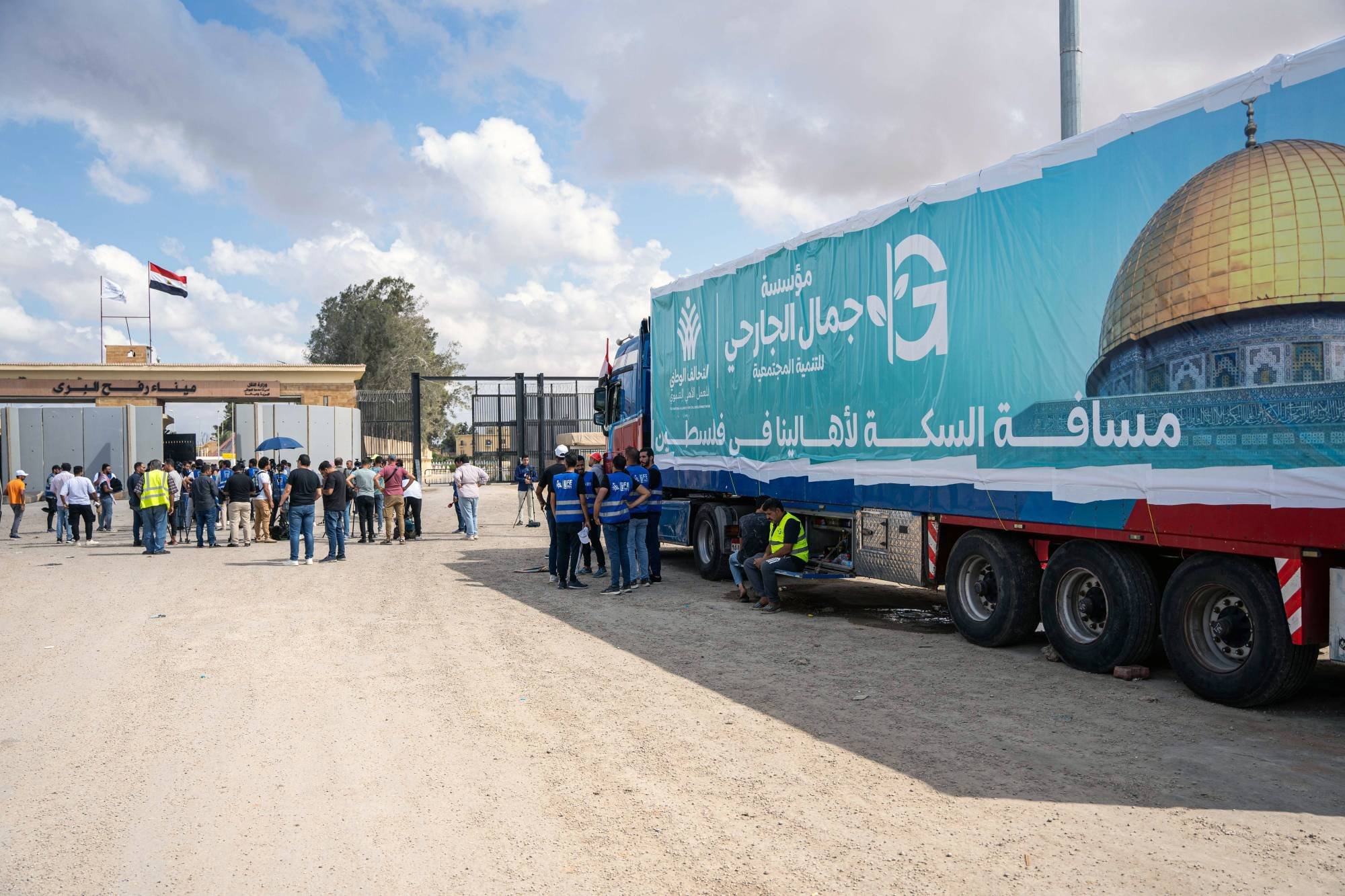 جريفيث: نحتاج إلى مزيد من المعابر لإدخال المساعدات إلى غزة جريفيث: نحتاج إلى مزيد من المعابر لإدخال المساعدات إلى غزة