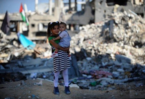 حصيلة مروعة: 5500 طفل و3500 امرأة ضحايا للعدوان الإسرائيلي على غزة حصيلة مروعة: 5500 طفل و3500 امرأة ضحايا للعدوان الإسرائيلي على غزة