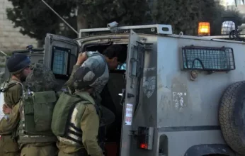 إسرائيل تشن حملة اعتقالات واسعة في الضفة: 70 فلسطينيًا في قبضة الاحتلال