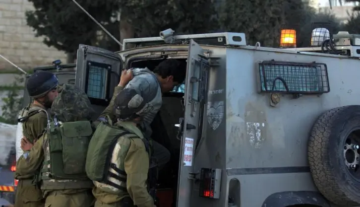 إسرائيل تشن حملة اعتقالات واسعة في الضفة: 70 فلسطينيًا في قبضة الاحتلال إسرائيل تشن حملة اعتقالات واسعة في الضفة: 70 فلسطينيًا في قبضة الاحتلال