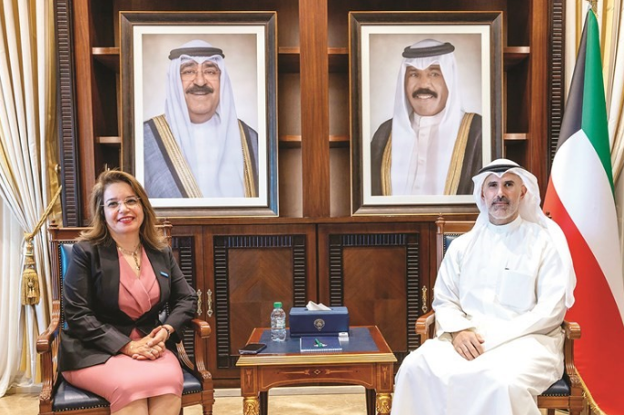 نائب وزير الخارجية الكويتي يستقبل رئيسة منظمة الأمم المتحدة للمستوطنات البشرية نائب وزير الخارجية الكويتي يستقبل رئيسة منظمة الأمم المتحدة للمستوطنات البشرية