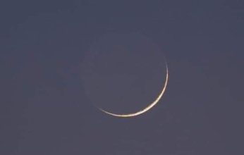 يشاهد بالعين المجردة.. اليوم هلال جمادى الأولى يزين سماء الوطن العربي