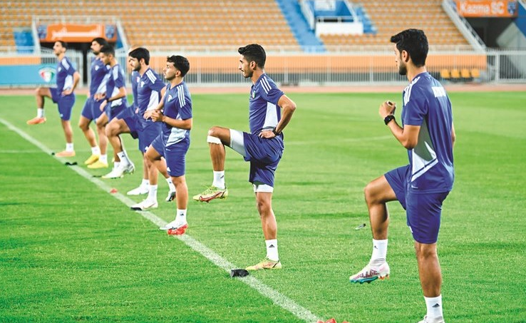 الأزرق ينطلق نحو الفوز: تحضيرات مكثفة لتصفيات مونديال 2026 وكأس آسيا 2027 الأزرق ينطلق نحو الفوز: تحضيرات مكثفة لتصفيات مونديال 2026 وكأس آسيا 2027