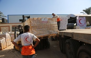 وصول المساعدات الكويتيه الى مخازن الهلال الاحمر الفلسطيني في قطاع غزة