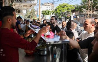 شوارع غزة بعد بدء تنفيذ هدنة الأربعة أيام: حيوية جنوبًا وتشديد أمني شمالً