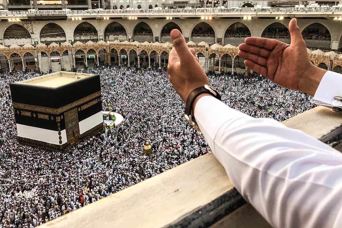الإحرام والطواف.. الحج السعودية تنشر خطوات أداء العمرة الإحرام والطواف.. الحج السعودية تنشر خطوات أداء العمرة