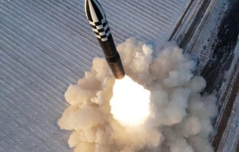 شاهد| كوريا الشمالية تطلق «بالستي» قادر على الوصول لأميركا