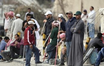 «العمالة السائبة» قنبلة موقوتة في قطر وخبراء يحذرون من تمدد «الاقتصاد المظلم»