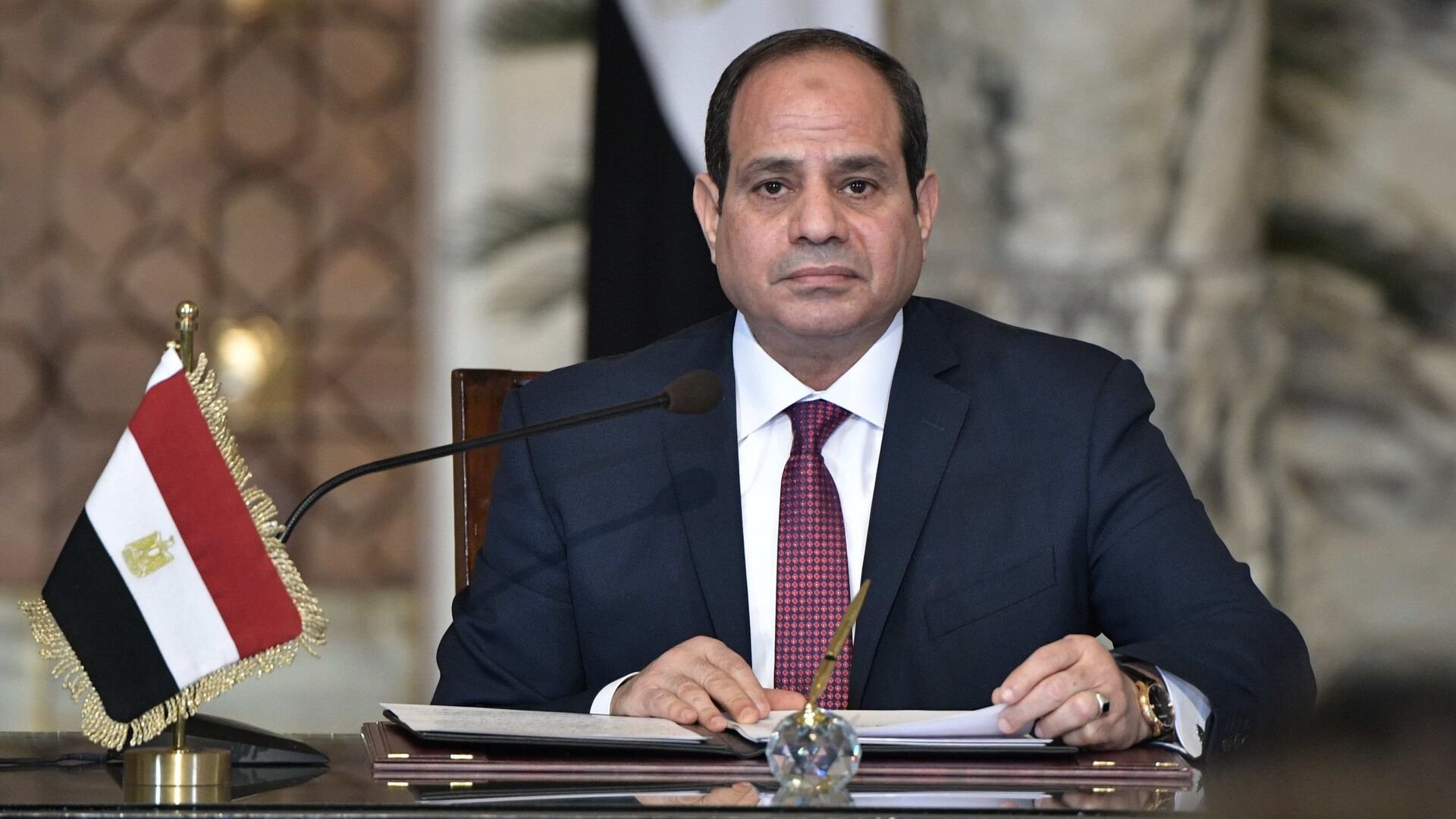 السيسي يعزي في وفاة الأمير ممدوح بن عبد العزيز آل سعود السيسي يعزي في وفاة الأمير ممدوح بن عبد العزيز آل سعود