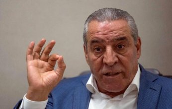 «حسين الشيخ».. مرشح لخلافة أبومازن أثار غضب الفلسطينيين