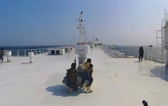 «خليجيون» سألت خبراء| هل تردع «متعددة الجنسيات» هجمات الحوثي في البحر الأحمر؟