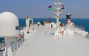 الهند تنشر سفنًا مدمرة في بحر العرب