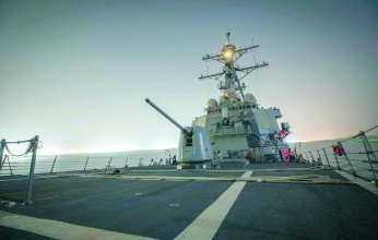 خليجيون| «الحارس الأميركي» يصارع كابوس الغرق في البحر الأحمر؟