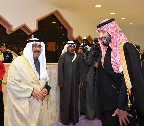 استقبال حافل ومباحثات مكثفة.. عودة أمير الكويت للبلاد بعد زيارة «تاريخية» إلى السعودية 3 khaligyoun10372