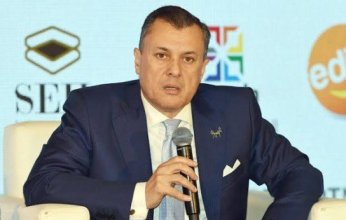 «مهمة عيسى».. مصر تبحث عن الدولار في مدريد