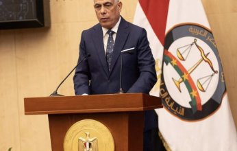 إحالة مسؤولين كبار في مصر للمحاكمة بتهمة الرشوة واستغلال النفوذ