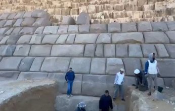 «خليجيون»| «كارثة محتملة».. خبراء آثار يحذرون من «تبليط» الهرم الأصغر