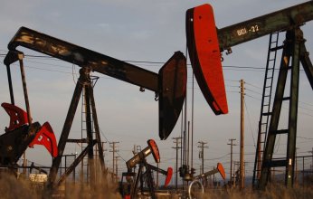 أسعار النفط تعوض بعض الخسائر.. خام برنت بـ 76.3 دولار