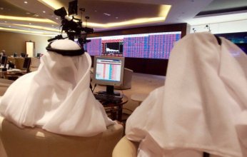 اللون الأحمر يخيم على بورصات الخليج في «الختام»
