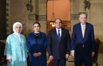 شاهد: أردوغان «الحنفي» يزور ضريح «الشافعي».. ما السر؟