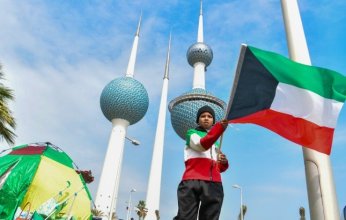 بالصور: فرحة الأعياد الوطنية الكويتية تلون «الخليج العربي»