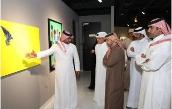 تشكيليون يطرزون أعمالهم بالتراث القطري في كتارا