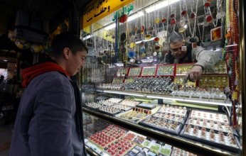 ما سر ارتباط الإيرانيين بــ«الأحجار الكريمة»؟