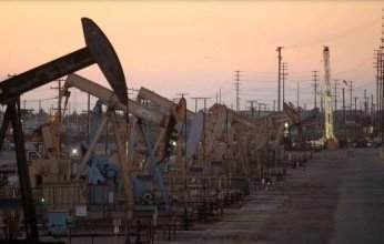 أسعار النفط العالمية تترقب زيارة بلينكن