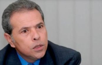 غضب وسخرية من ظهور توفيق عكاشة عبر قناة إسرائيلية.. «فيلسوف الحمير» و«الخال الجاسوس»