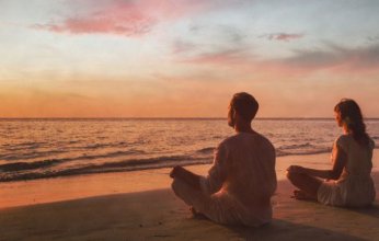 3 طرق لعلاج الصدمات ومنح نفسك الرعاية