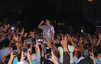 «الجد المحبوب».. هل يعيد حكم العسكريين إلى إندونيسيا؟