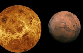 القمر يقترن بـ«خلية النحل» في سماء الكويت غدا