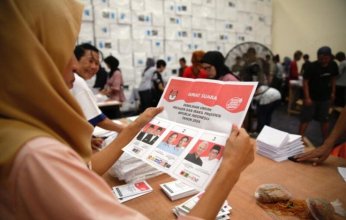 الإندونيسيون يصوتون.. انطلاق أكبر انتخابات في العالم