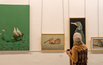 معرض يوثق «طيور الكويت» بأعمال مستوحاة من فنون أحمد سالم (صور)
