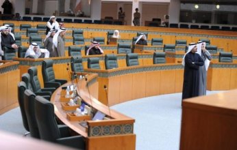 الكويت: أول اختبار لأزمات الحكومة والبرلمان في عهد مشعل