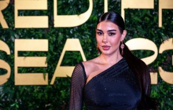 ياسمين صبري تتصدر التريند بعد رفض مشهور سعودي مصافحتها