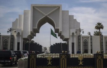 الديوان الملكي يعلن وفاة أحد الأمراء السعوديين خارج البلاد.. من هو؟