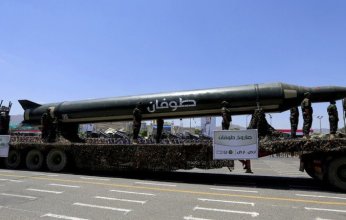 تطور مثير في البحر الأحمر.. الحوثي يختبر صاروخًا أسرع من الصوت