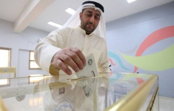 انتخابات «أمة 2024».. توافد الكويتيون للتصويت ووزير الداخلية يتفقد اللجان