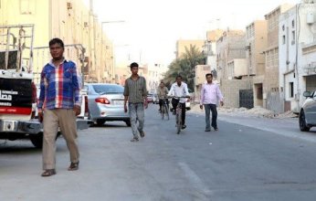 البحرين: توقيف آسيويين بتهمتي الاتجار بالبشر والتزوير