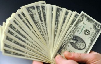 الدولار والعملات العربية تواصل الهبوط أمام الجنيه بالسوق السوداء في مصر