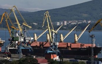 النفط إلى مكاسب أسبوعية بعد توقعات «الطاقة الدولية»