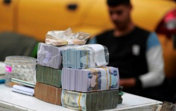 قنوات غير رسمية تستنزف الدولار في العراق